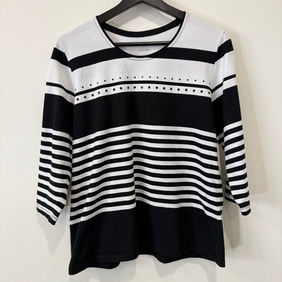 Alia Petite Black and White Striped 3/4 Sleeve Scoopneck Shirt - Picture 3 of 16